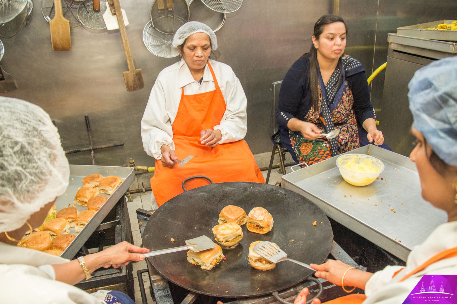 ©1987-2017 SKS Swaminarayan Temple East London